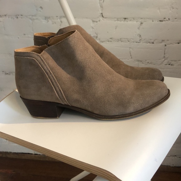 Lucky Brand Ferolia Beige Suede Booties Size 10/European 42 - Picture 2 of 13